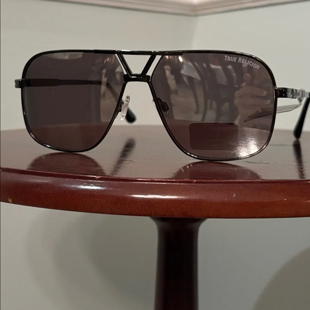 Brand New True Religion Square Aviator Metal Sunglasses Mirrored Lens Smoky Gray
